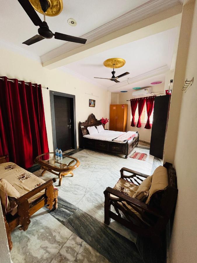 Tiwari G Home Stay Ujjain Exterior photo