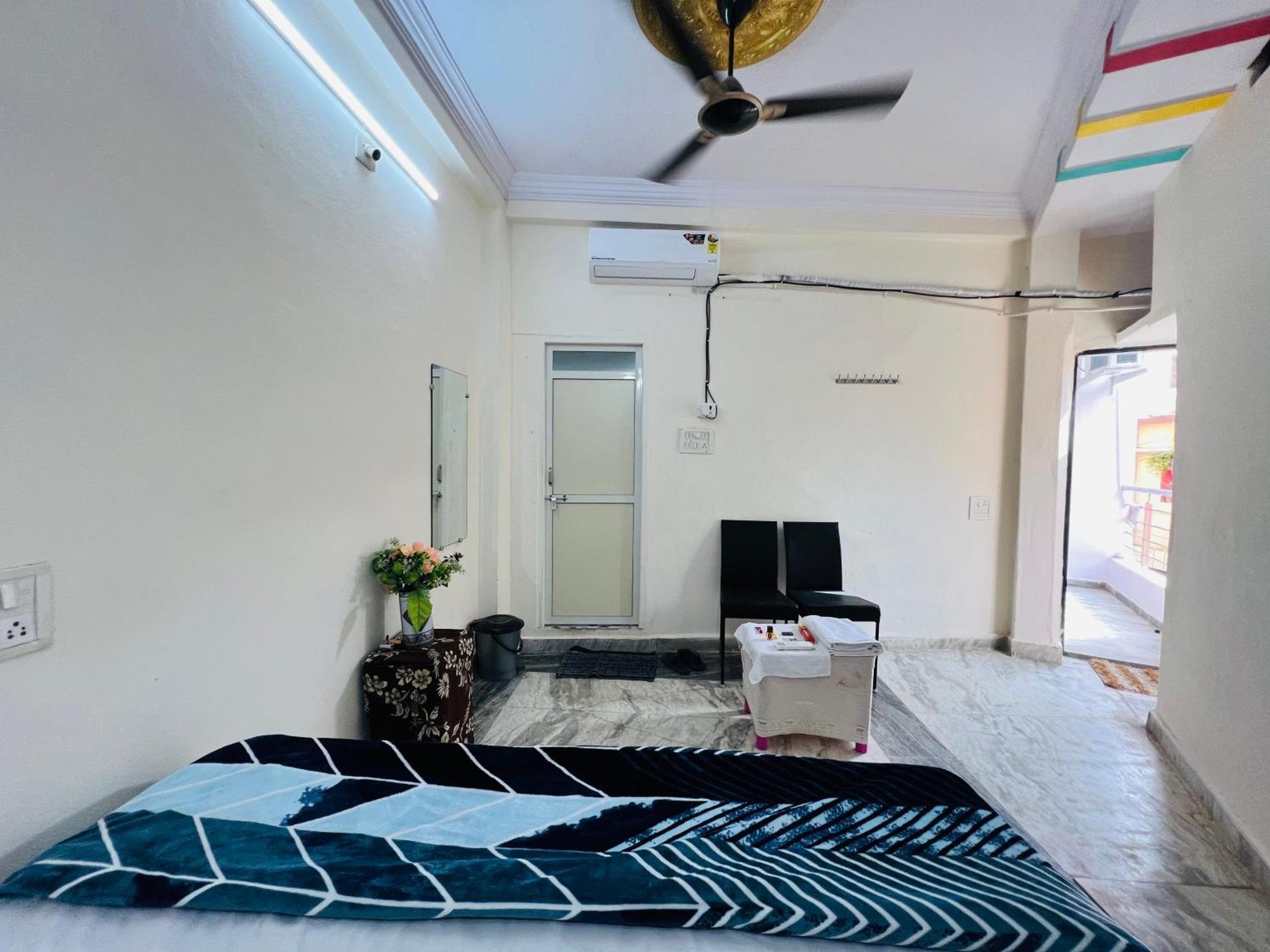 Tiwari G Home Stay Ujjain Exterior photo